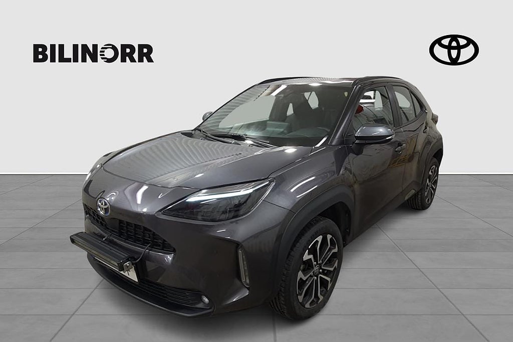 Toyota Yaris Cross Hybrid AWD-i 1,5 ACTIVE PLUS V-HJUL