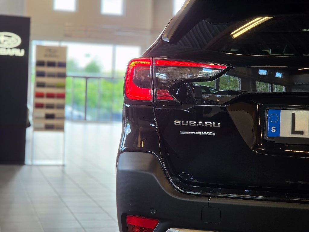 Subaru Outback 2.5 4WD XFuel Touring Drag Navi H&K Elstolar låg-skatt