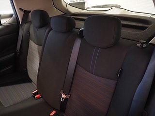 Halvkombi Nissan Leaf 14 av 21
