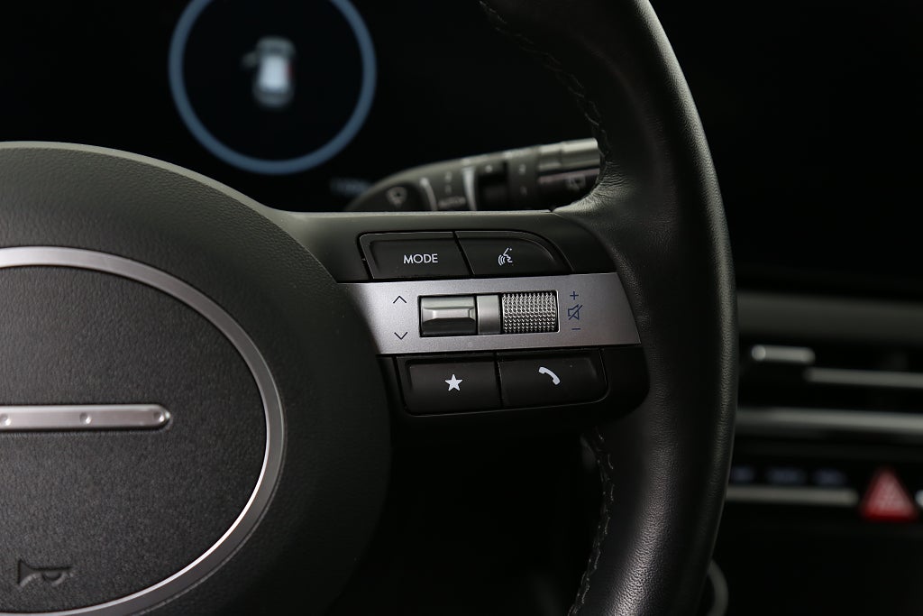 Hyundai Tucson *Essential MHEV 1.6 T-GDI Automat Navi Kamera 2025