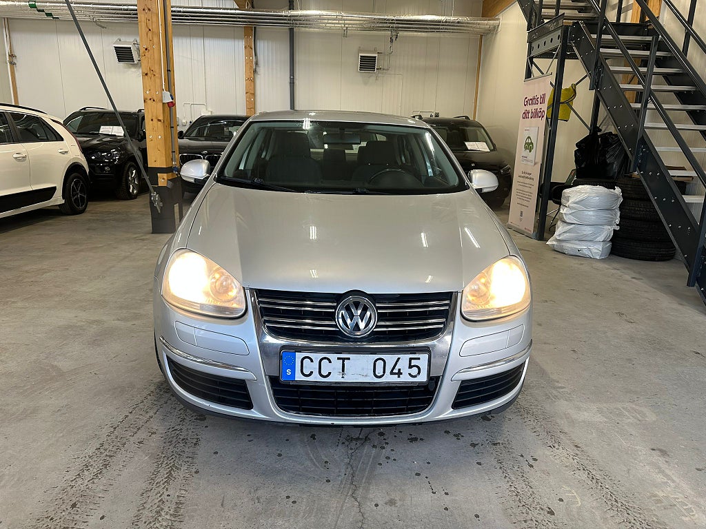 Volkswagen Jetta  TipTronic Comfortline  AUT DRAG RÄNTEFRITT NY BES 