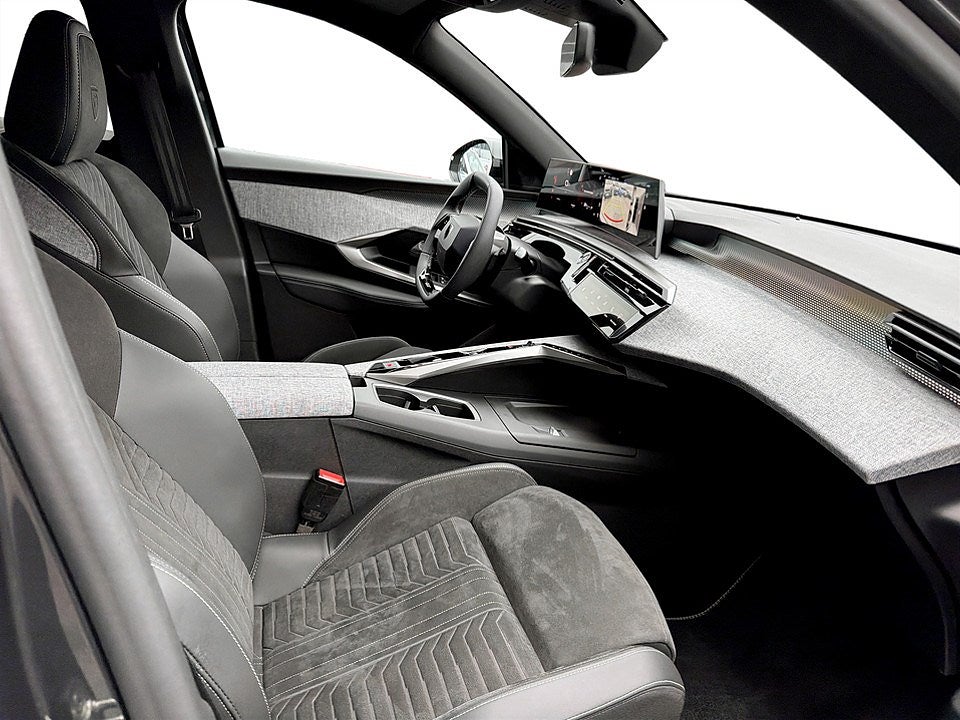 Bild på Peugeot 3008 GT Ultimate 1.2 PT 130hk Aut - B-KAMERA, NAVI