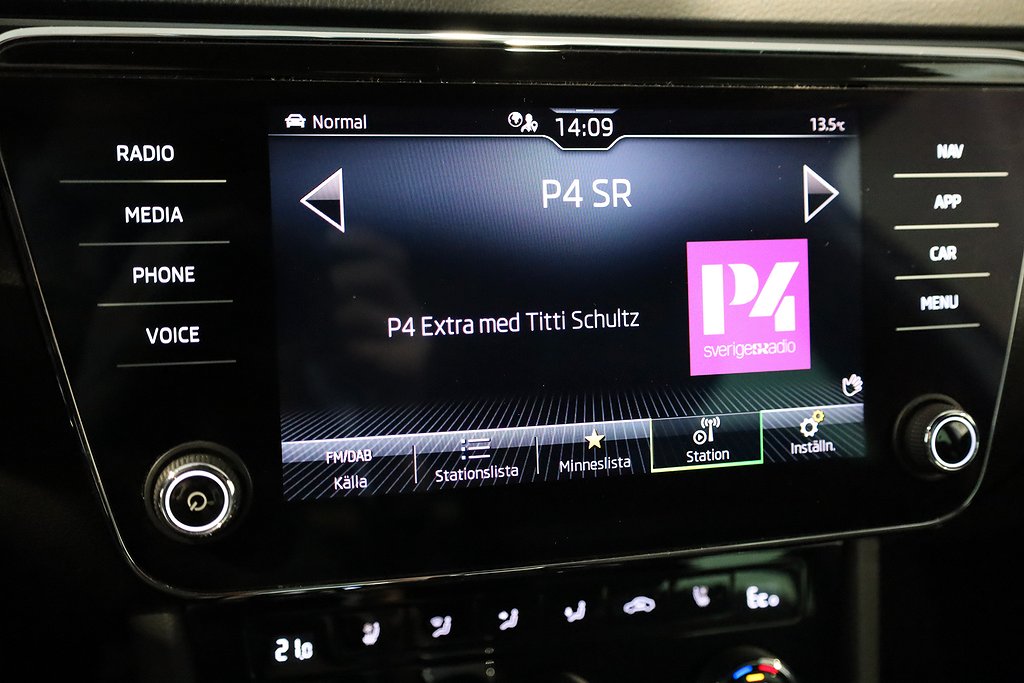 Skoda Superb iV Kombi 1,4 Plug-in Hybrid Business EDT L&K 2021