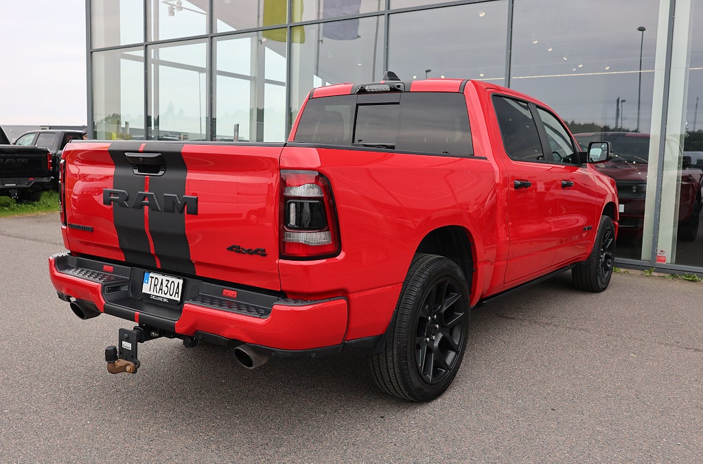 RAM 1500 Laramie Crew Cab 5.7 V8 HEMI 4x4 NIGHT LÅGSKATT