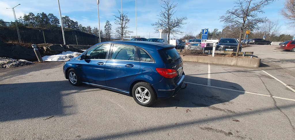 Mercedes-Benz GLB B 180 CDI BlueEFFICIENCY Manuell, 109hk