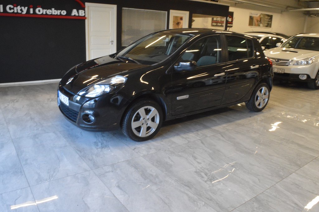 Renault Clio 1.2 (75hk) 2-Ägare / Låga Mil / M-värmare / Nyservad Ny Besiktad