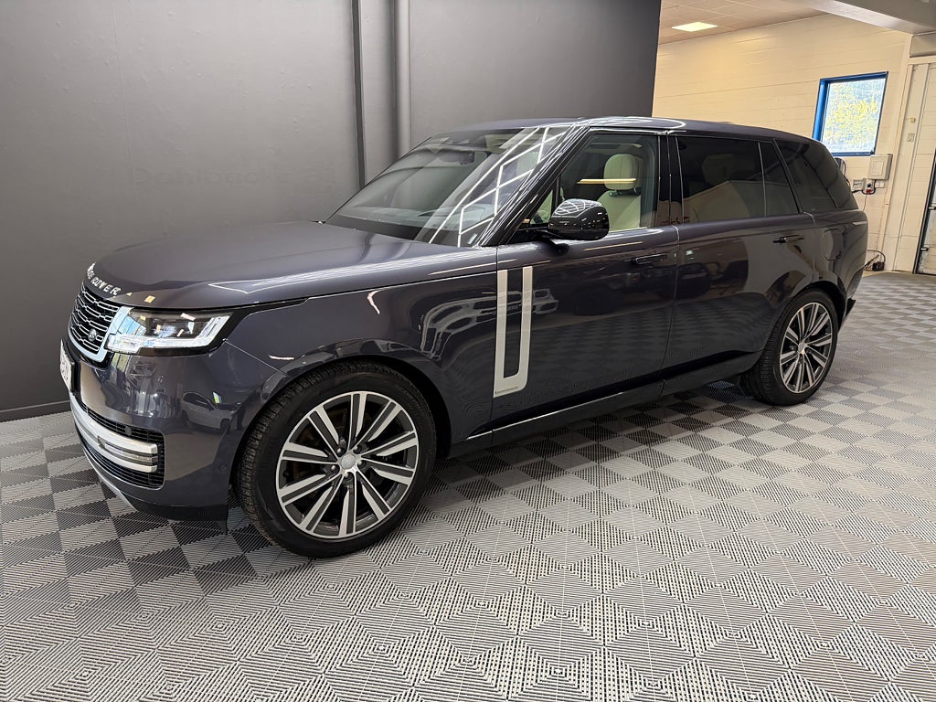 Land Rover Range Rover P440e LWB Autobiography / MOMS