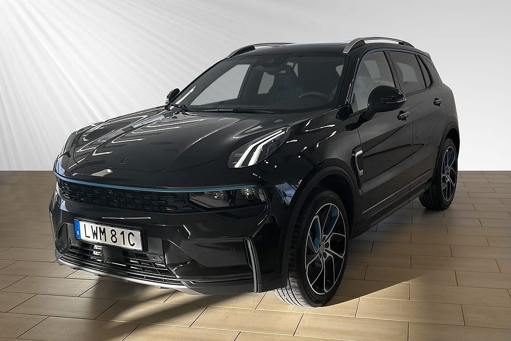 Lynk & Co 01 PHEV Pano 360-Kam Blis