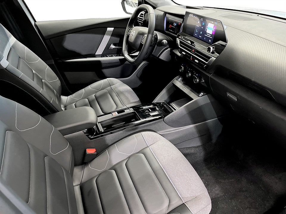 Bild på Citroen C4 X Shine 1.2 PT 130hk Aut B-KAMERA CARPLAY