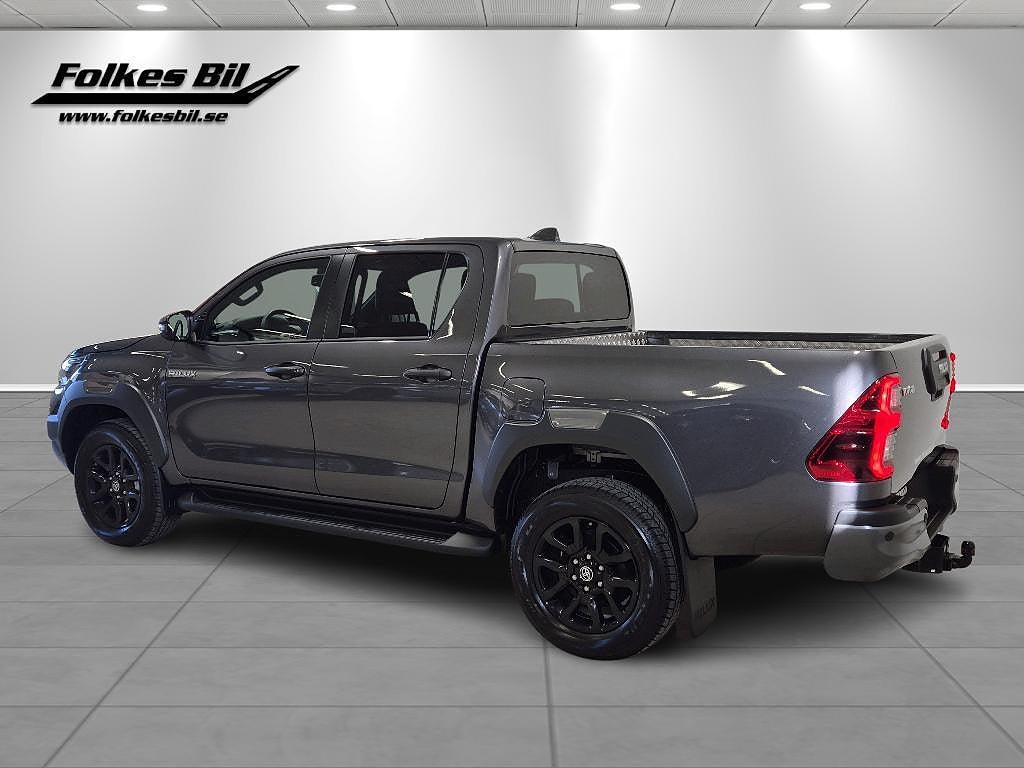 Toyota Hilux INVINCIBLE DC 2.8 D Aut Parkv. OMGÅENDE LEVERANS