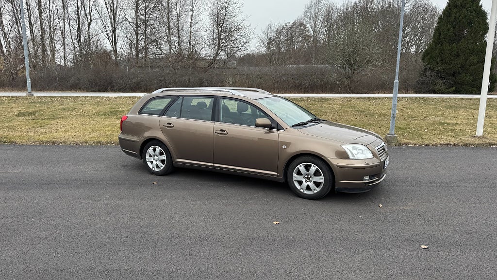 Toyota Avensis Kombi 2.0 D-4 VVT-i