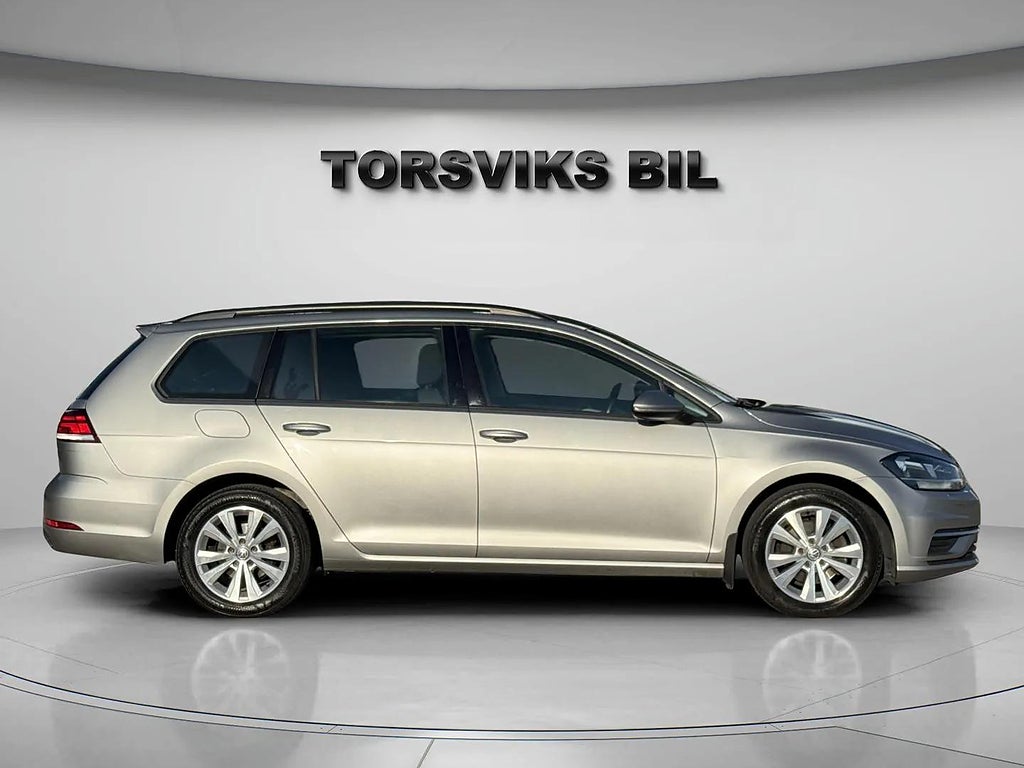 Volkswagen Golf Sportscombi 1.6 TDI Base Värmare Drag B-Kamera - miniatyr 7
