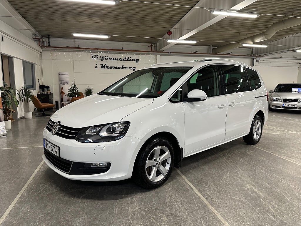 Volkswagen Sharan 7-sits 2.0 TDI DPF Panorama Dragkrok Fullservad Backkamera
