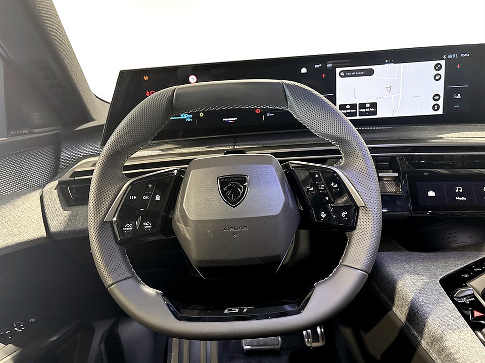 Bild på Peugeot E-3008 GT Ultimate Long Range - DEMO