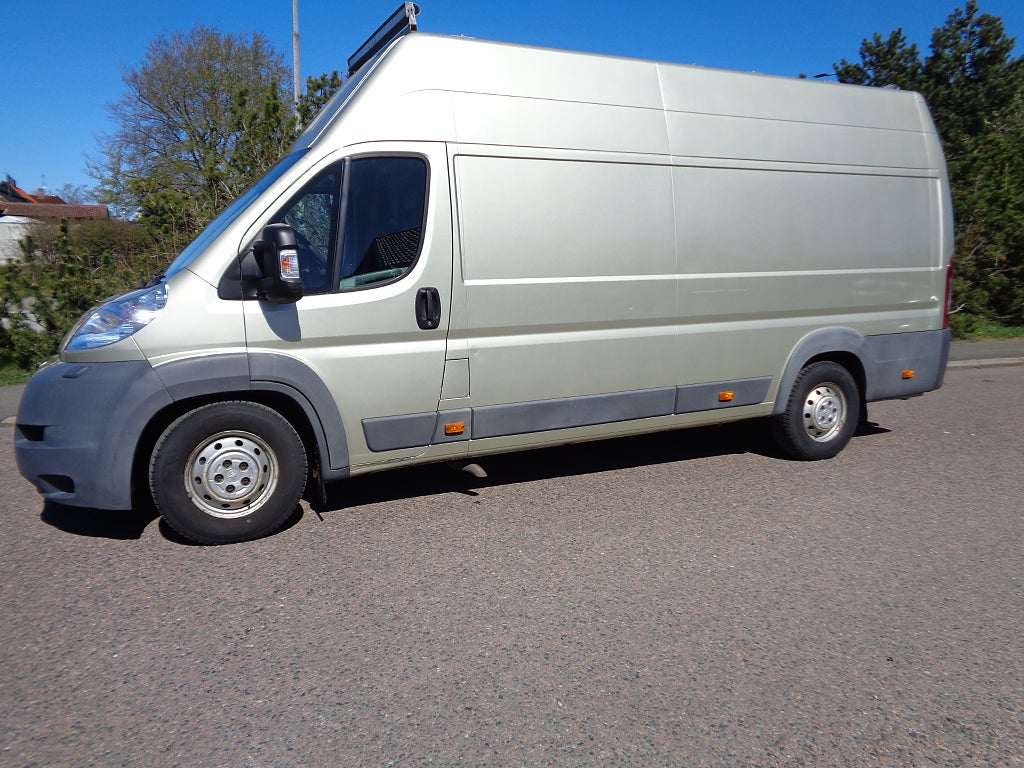 Peugeot Boxer Van 335 3.0 HDi Nybes Drag Backkamera