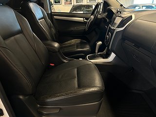 Isuzu D-Max Crew Cab 1.9 4WD MOMS/S&V-däck/D-värm/Kamera