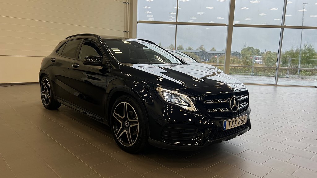 Mercedes-Benz GLA 200 AMG Sport PANORAMA 1-ÄGARE VÄRMARE