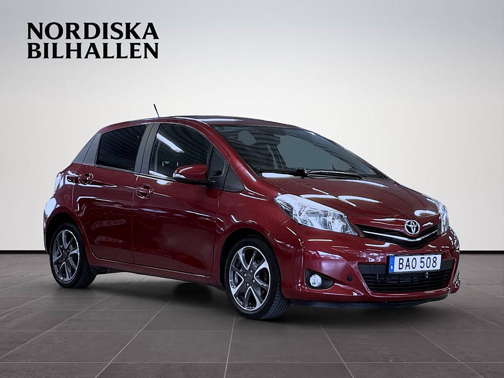 Toyota Yaris 5-dörrar 1.33 Dual VVT-i Edition 50 Nybesiktad Nyserv