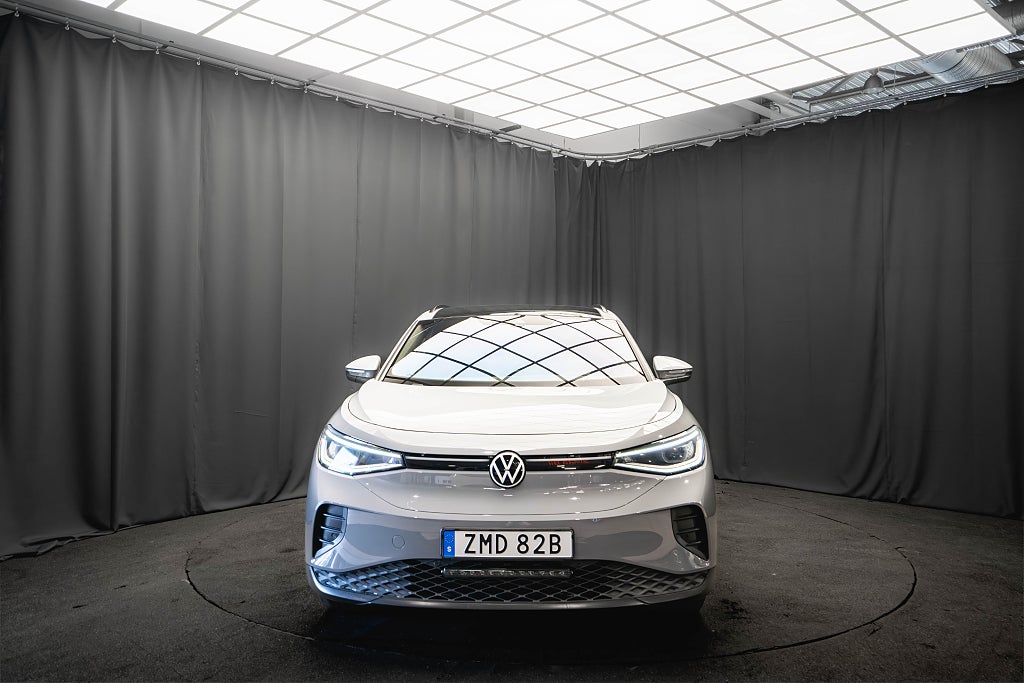 Volkswagen ID.4 Pro PANORAMA DRAG KAMERA ALCANTARA KEYLESS MOMS