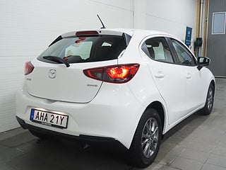 Halvkombi Mazda 2 6 av 20
