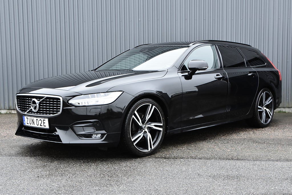 Volvo V90 D4 R-Design / Panorama / HUD / Dragkrok / 360° / BLIS 