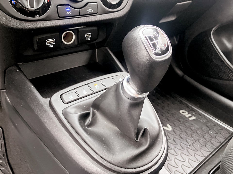 Bild på Hyundai i10 Essential 1.0 blue 67hk CARPLAY RATTVÄRME