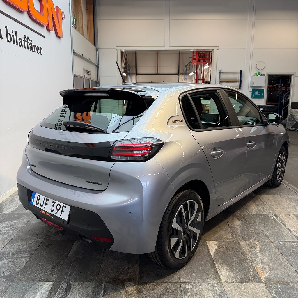 Peugeot 208 HYBRID 100 e-DSC Style Winter Carplay MOMS
