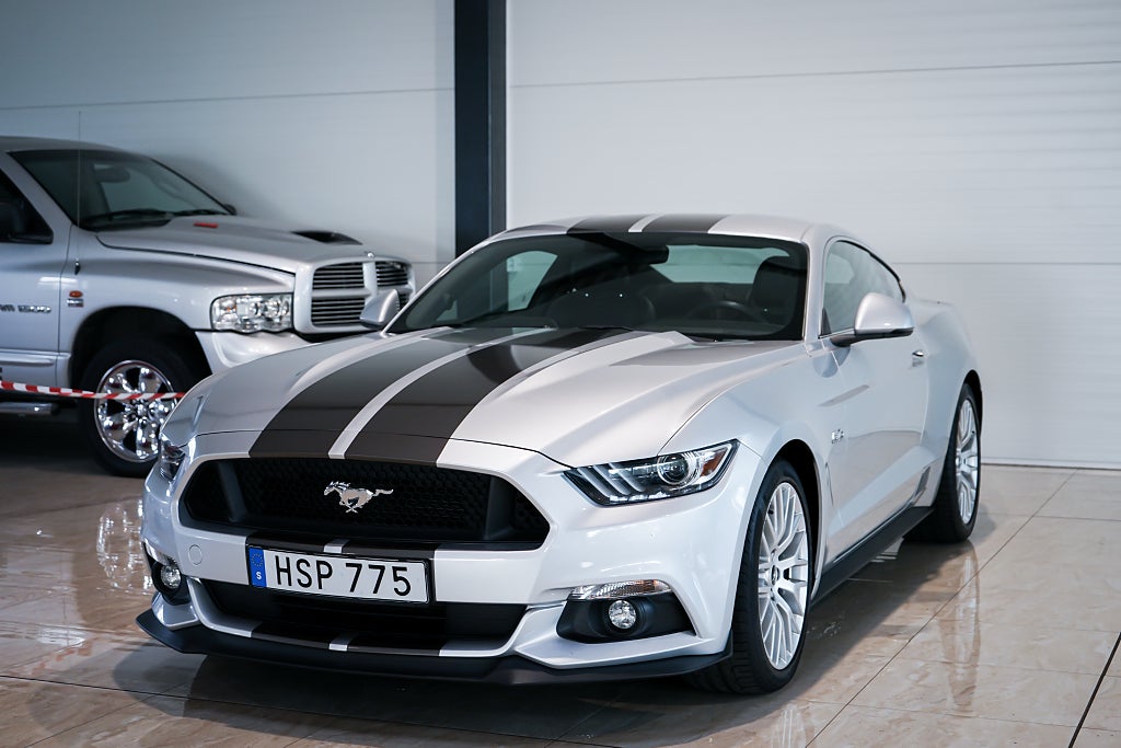 Ford Mustang GT SelectShift GT 2 Ägare SV-Såld 422hk Kamera Shaker