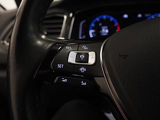 SUV Volkswagen T-Roc 18 av 22