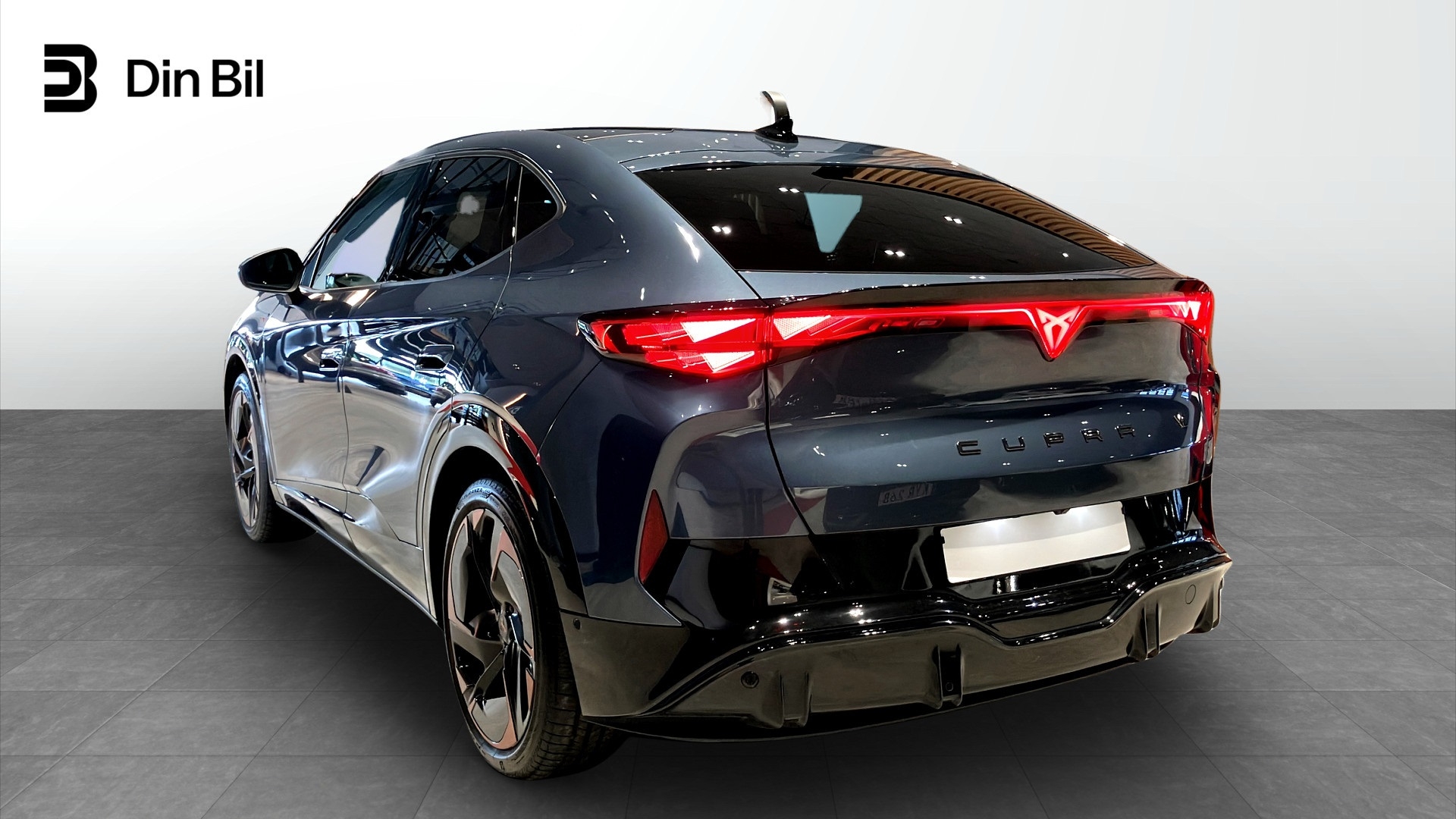 Cupra Tavascan 2025, photo 3/34