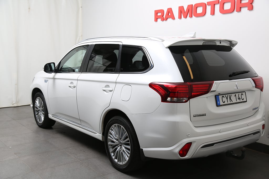 Mitsubishi Outlander PHEV 224hk Business Aut 4WD Skinn 360°-kamera Drag 2019