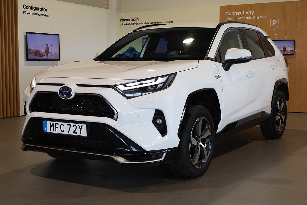 Toyota RAV4 Plug-in Hybrid 306hk AWD / X-Edition / Drag / Kamera 2022