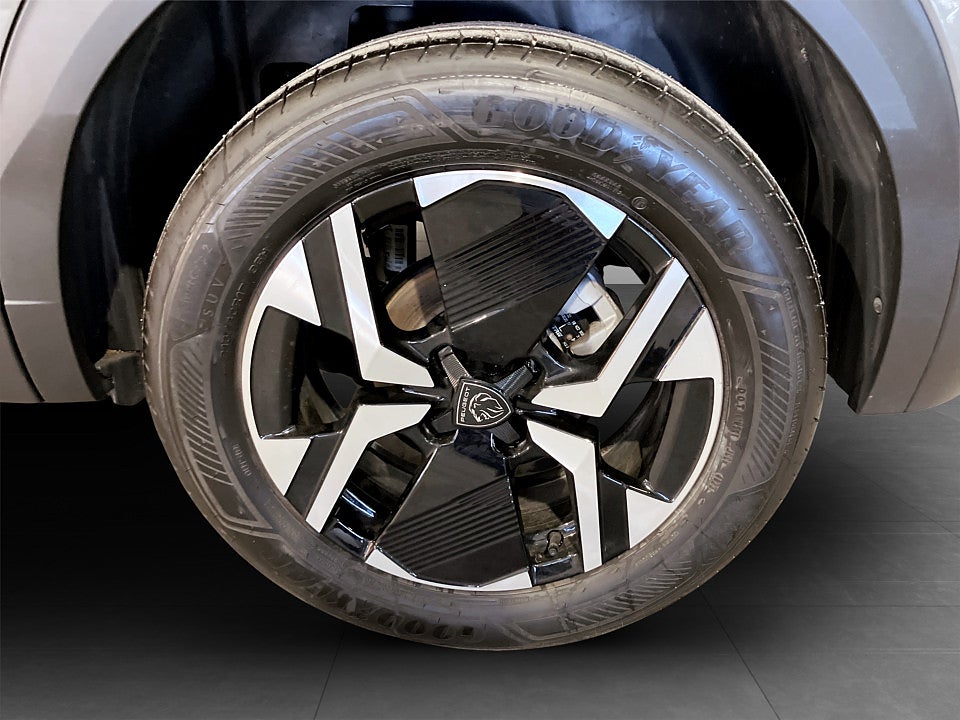 Bild på Peugeot 2008 GT 1.2 PT 130hk Aut B-KAMERA CARPLAY