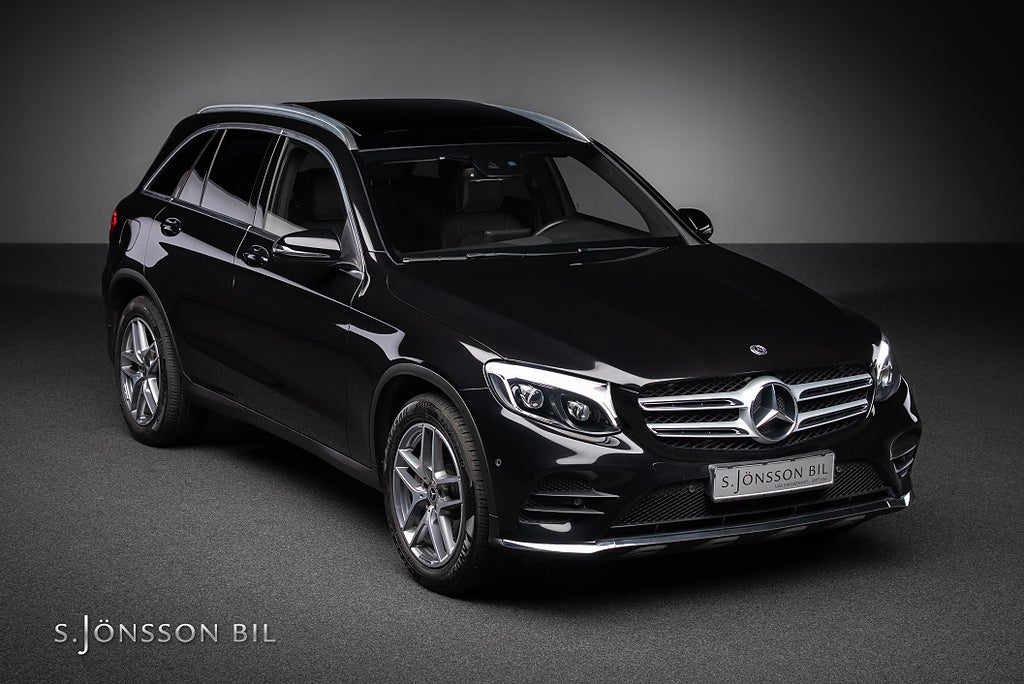 Mercedes-Benz GLC 220d AMG 4MATIC / Panorama / Värmare
