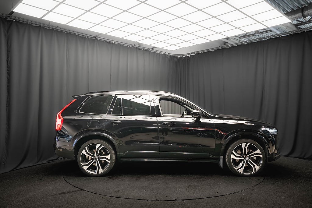 Volvo XC90 Recharge T8 AWD ULTIMATE 7sits B&W PANO LUFT 22' DRAG