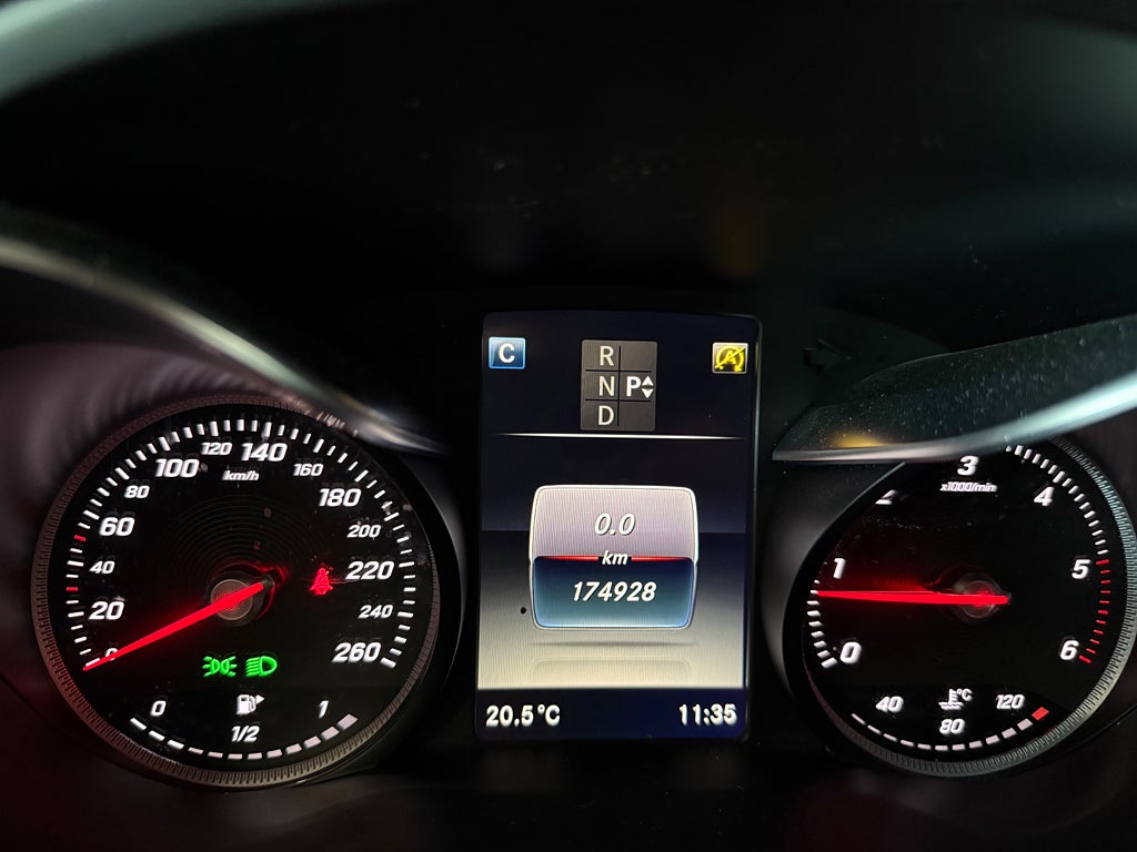 Mercedes-Benz GLC 220 d 4MATIC AMG Värmare Glastak Burmester - bild 18