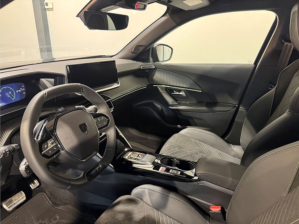 Bild på Peugeot 2008 GT PureTech 130hk Aut - OMGÅENDE LEVERANS!