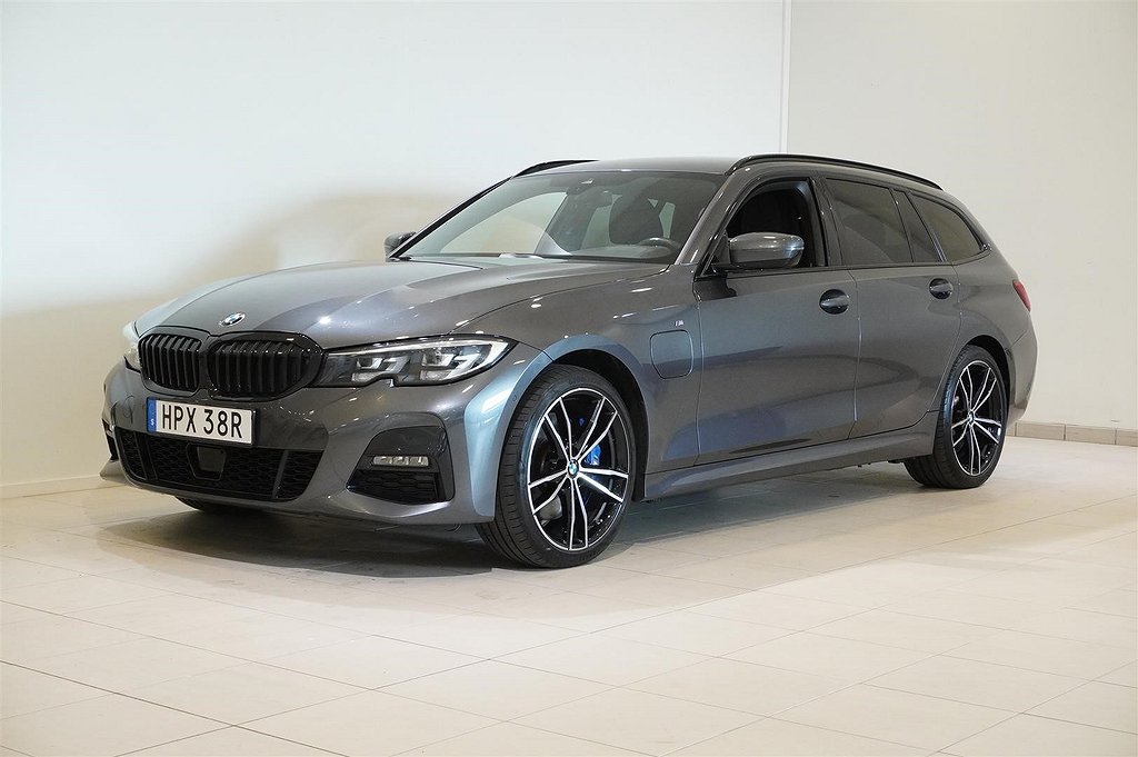 BMW 330e 3-serie xDrive Touring M-Sport Dragkrok Navi HiFi Komfortöppning