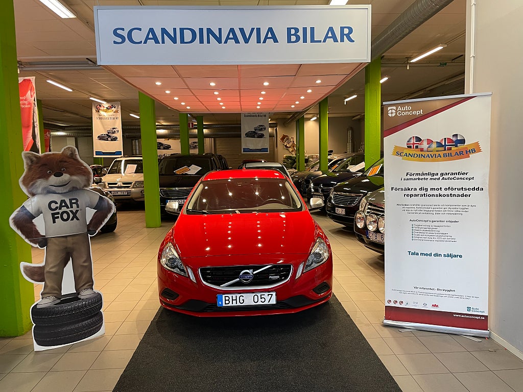 Volvo V60 D4 AWD AUTO 6800 MIL Momentum, R-Design 163HK