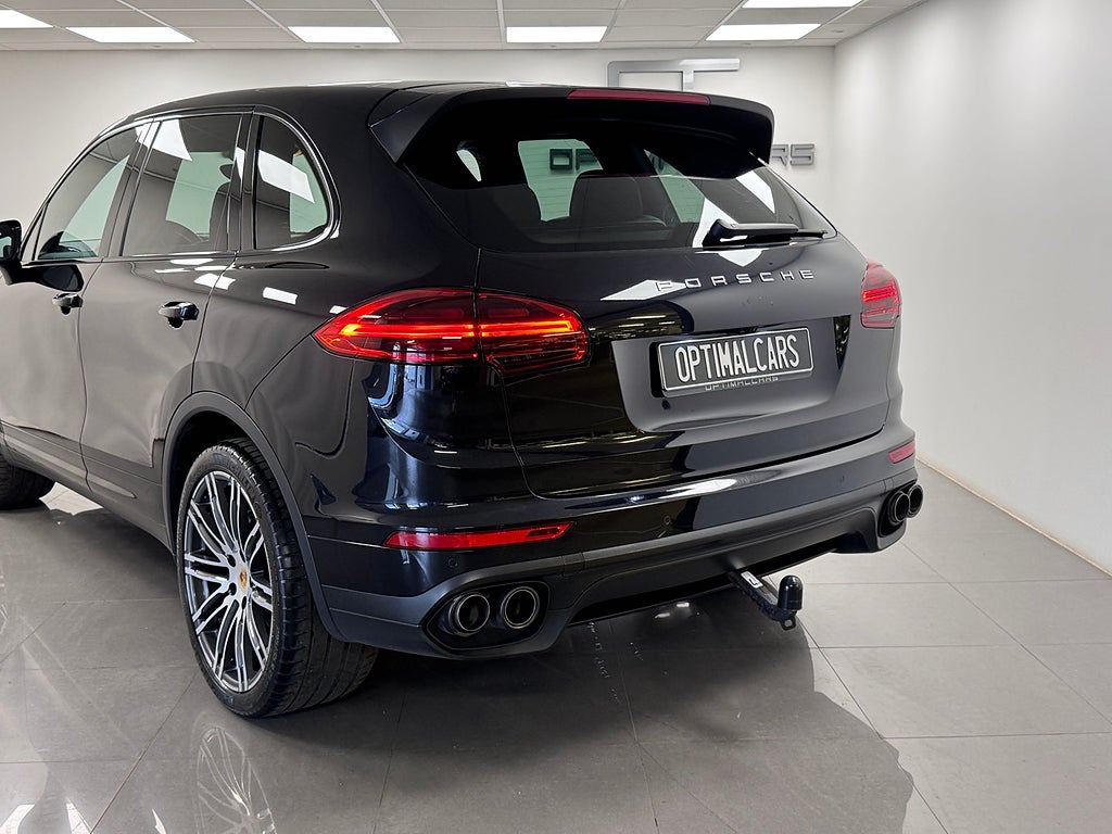 Porsche Cayenne 2016 - miniatyr 16
