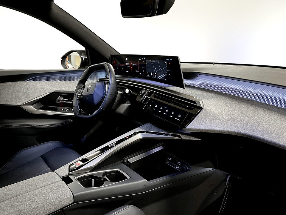 Bild på Peugeot 5008 GT Hybrid 145hk Aut 7-SITS B-KAMERA CARPLAY
