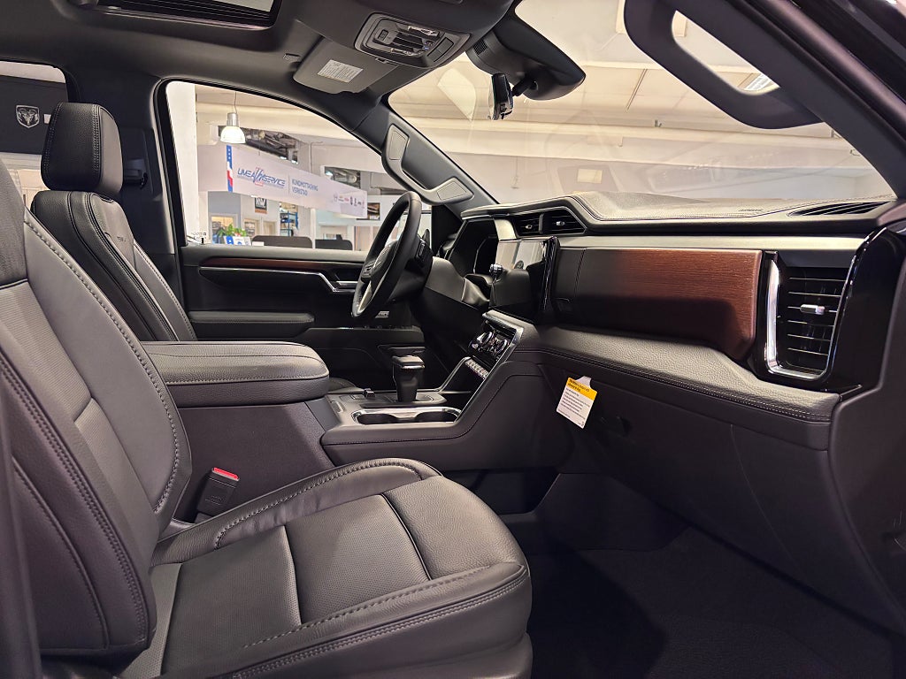 GMC Denali 2026 - miniatyr 9