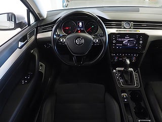 Kombi Volkswagen Passat 15 av 22