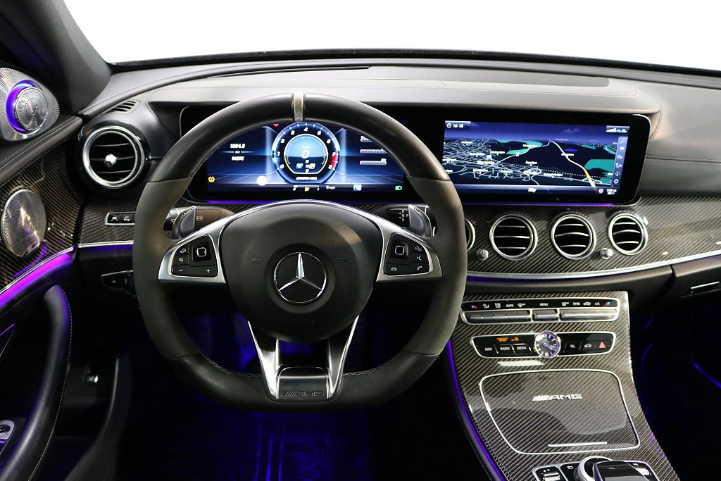 Mercedes-Benz E 2018 - miniatyr 11