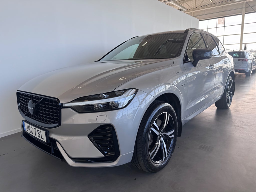 Volvo XC60 Recharge T6 | AWD | R-Design | Pano | Drag | H&K |
