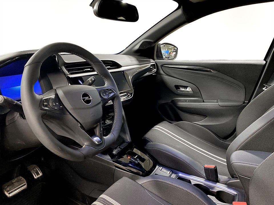 Bild på Opel Corsa GS 1.2 PT 130hk Aut B-KAMERA CARPLAY