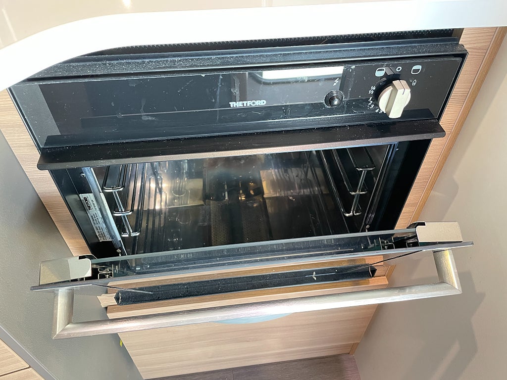 Adria Coral Plus 670 SC /Solcell/ALDE/Ugn/Automat 150hk/Dubbla bodelsb - Adria