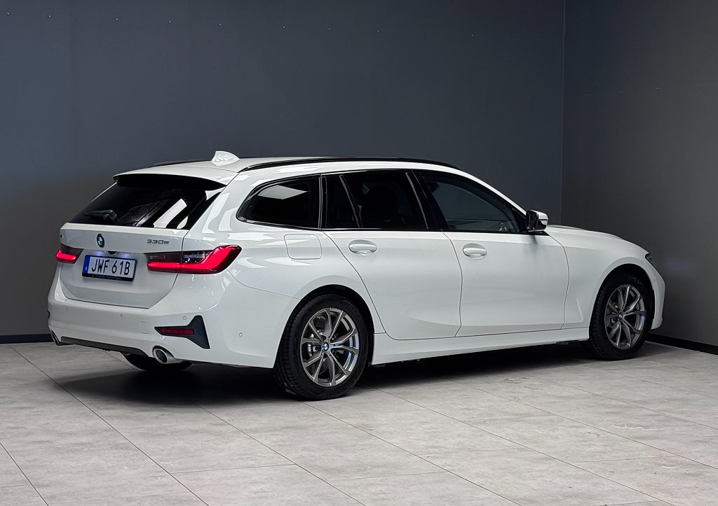 BMW 330e 2021 - miniatyr 2
