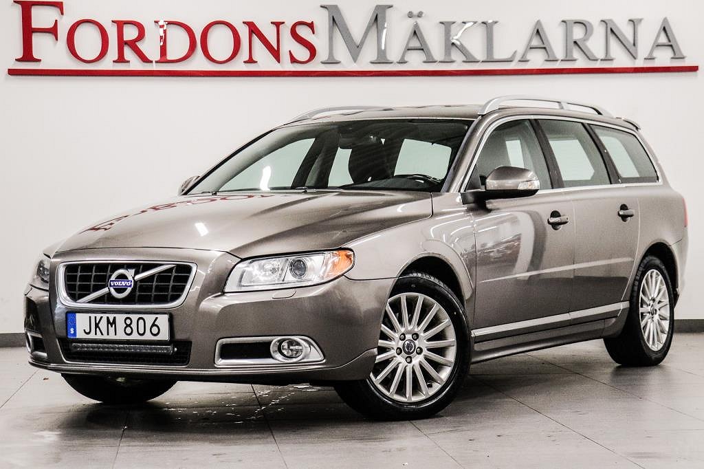 Volvo V70 II 2.4D AUT SUMMUM DRAG VÄRMARE S+V HJUL