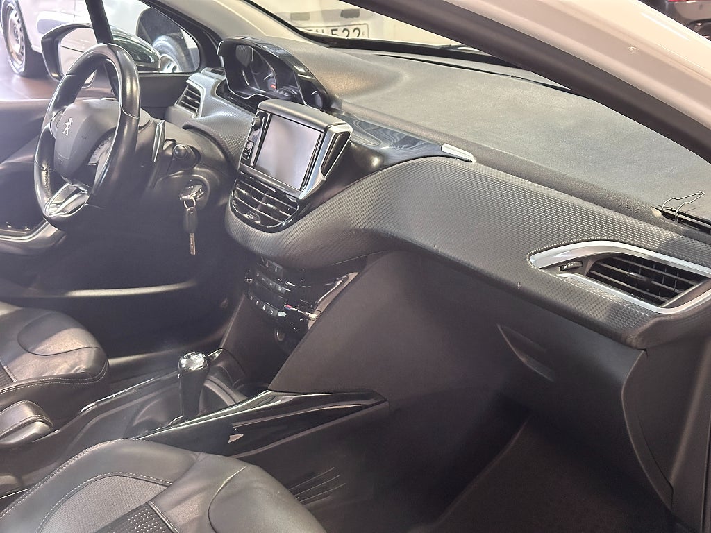 Peugeot 2008 Allure 1.2 VTi 82hk EGS Euro 6 thumbnail